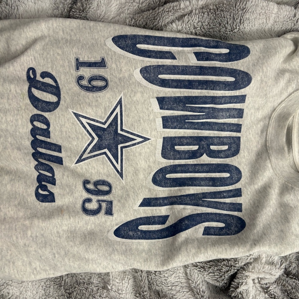 Abercrombie & Fitch Gray and Blue Sweater